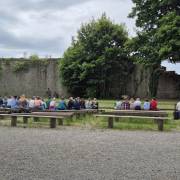 Flugkünstler hautnah – Besuch der Burgfalknerei am 27. Mai