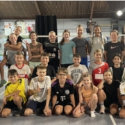 Klassenabschluss mit Ballkult und Spenden-Flohmarkt der Klasse 6d